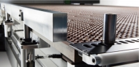 Konstrukcja stabilnego belkowego stołu roboczego Rover A G TF o&nbsp;długości 3765 mm pozwala na ułożenie dużych formatów płyt i&nbsp;elastyczne rozłożenie elementów mocujących, TEKNIKA